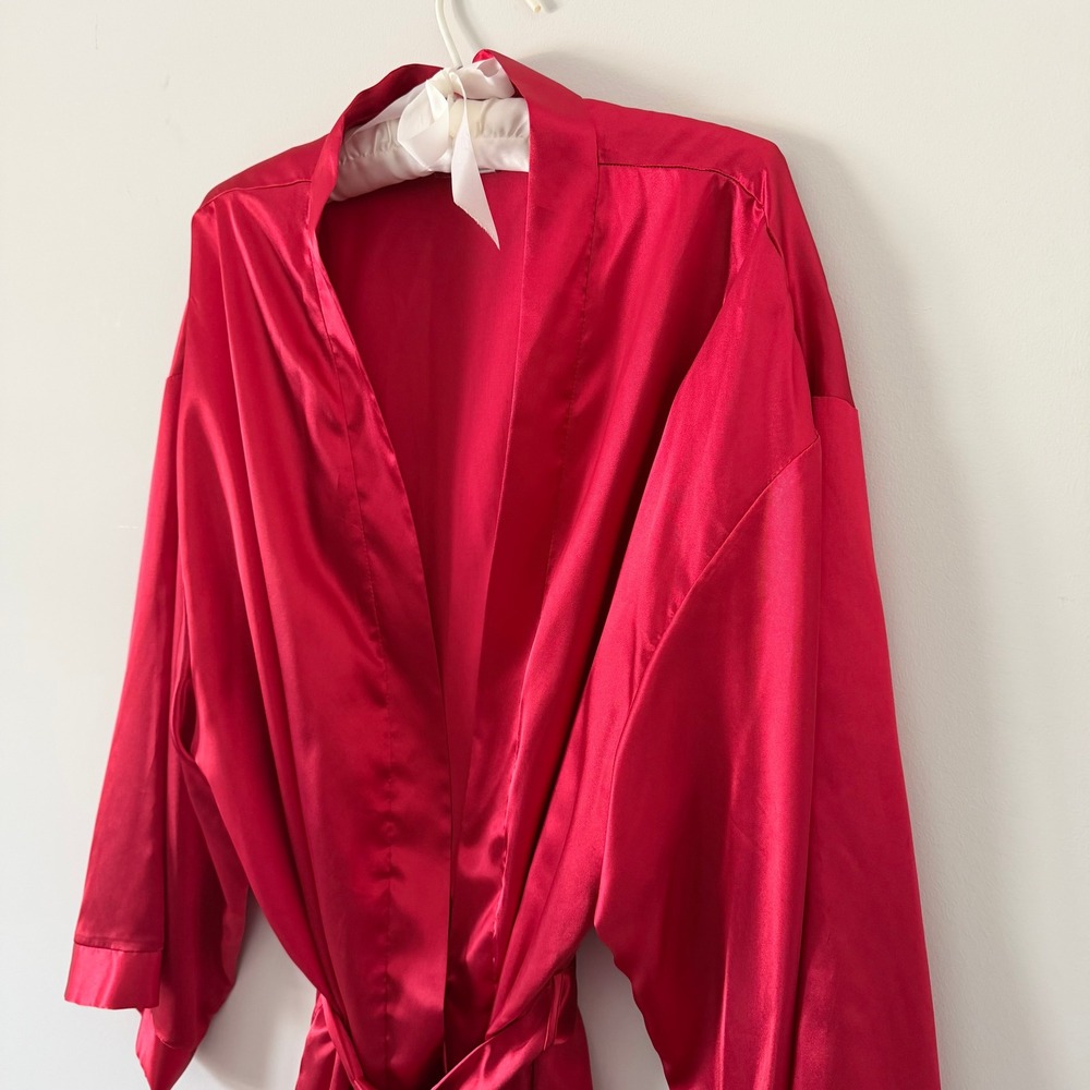 Dreamgirl Red Satin Robe Kimono Short Belted Sleepwear Plus Size 3X/4X Nice - Picture 3 of 11